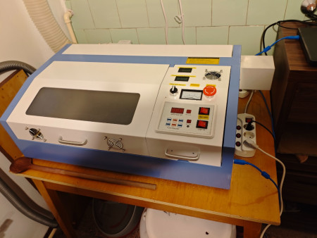 A lézervágó és gravírozó